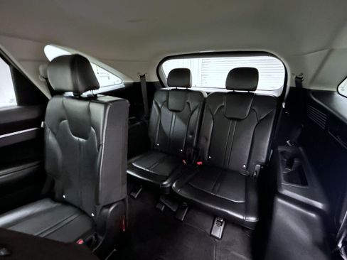 Used 2024 Kia Sorento S image 20