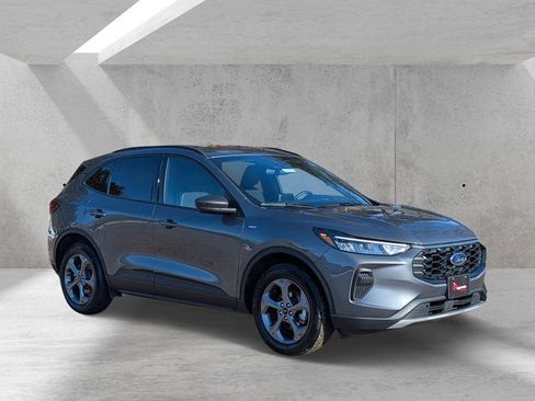 Certified 2025 Ford Escape ST-Line image 1