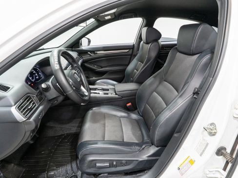 Used 2018 Honda Accord Sport image 14