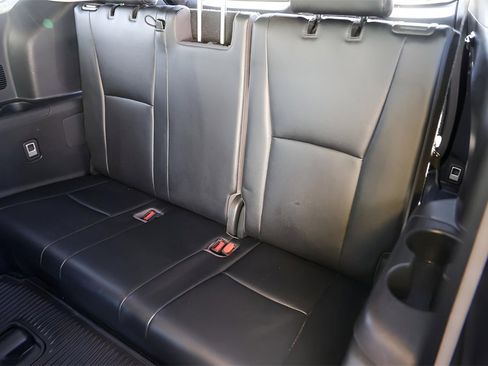 Used 2023 Toyota Highlander XLE image 28