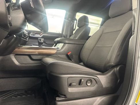 Used 2023 Chevrolet Silverado 1500 RST AWD/4WD image 18