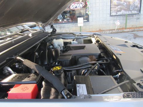 Used 2020 Chevrolet Tahoe LT image 31