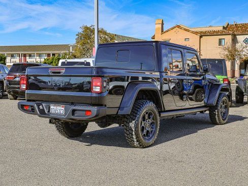Used 2023 Jeep Gladiator Willys image 4