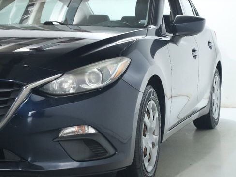 Used 2016 MAZDA MAZDA3 i Sport FWD image 4
