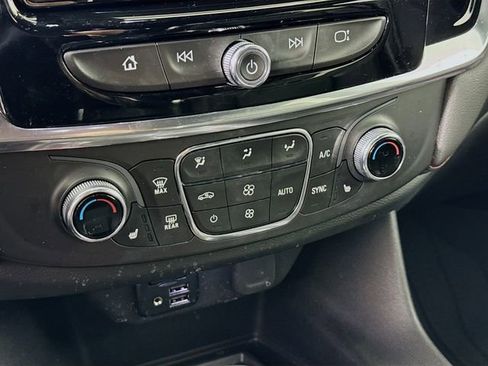 Used 2023 Chevrolet Traverse RS w/ LPO, Floor Liner Package image 18