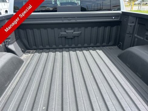 Used 2025 Chevrolet Silverado 1500 ZR2 w/ Technology Package AWD/4WD image 31