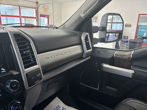 Used 2018 Ford F350 Lariat w/ Lariat Ultimate Package AWD/4WD image 50