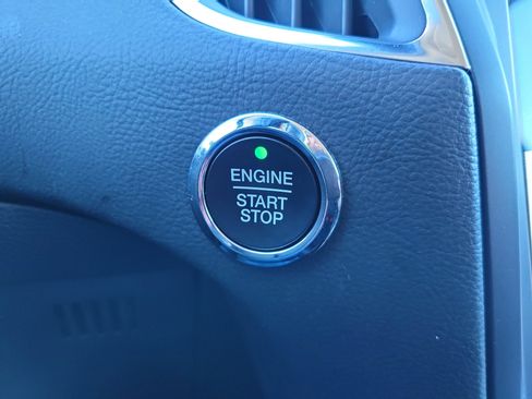 Used 2024 Ford Edge Titanium image 28