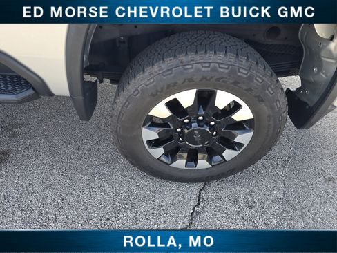 Used 2020 Chevrolet Silverado 2500 Custom w/ Custom Value Package AWD/4WD image 10