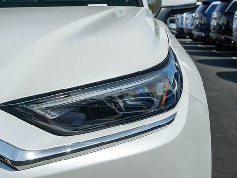Used 2024 Toyota Grand Highlander FWD image 10