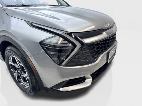 Used 2025 Kia Sportage LX FWD image 17