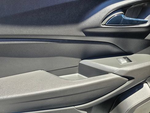 New 2026 Chevrolet Trax RS w/ Sunroof Package FWD image 17