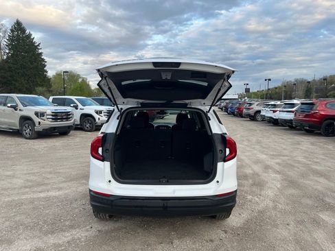 Used 2023 GMC Terrain SLE AWD/4WD image 12