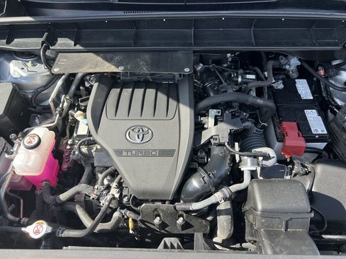 Used 2024 Toyota Highlander LE image 36