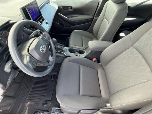Used 2024 Toyota Corolla LE FWD image 5