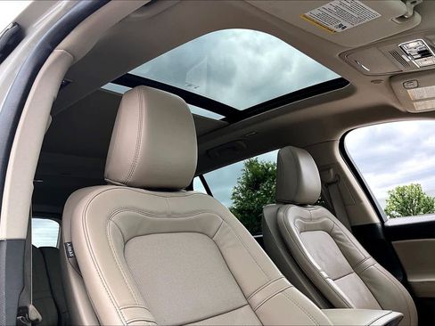 Used 2022 Lincoln Aviator Reserve w/ Elements Package Plus RWD image 13