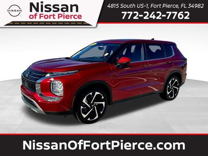 Used 2023 Mitsubishi Outlander SE