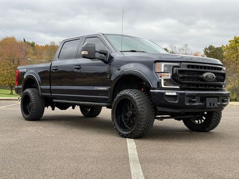 Used 2021 Ford F250 Lariat image 3