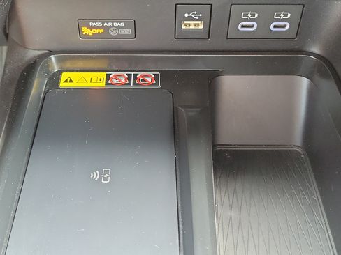 Used 2025 Toyota Camry LE FWD image 23