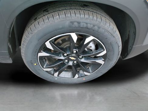 Used 2021 Chevrolet TrailBlazer LT w/ Convenience Package AWD/4WD image 8