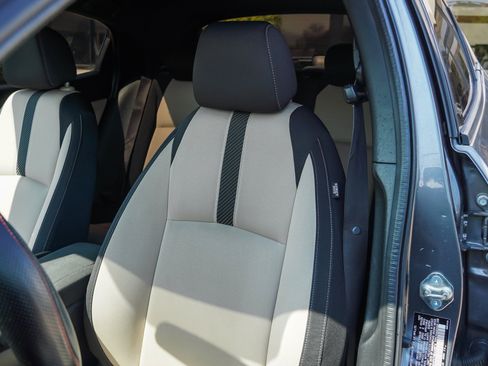 Used 2018 Honda Civic EX image 16
