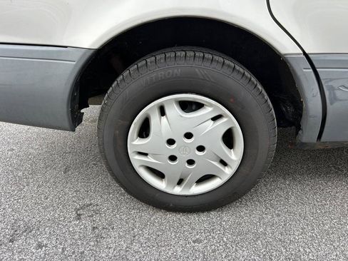 Used 2002 Toyota Sienna LE image 16