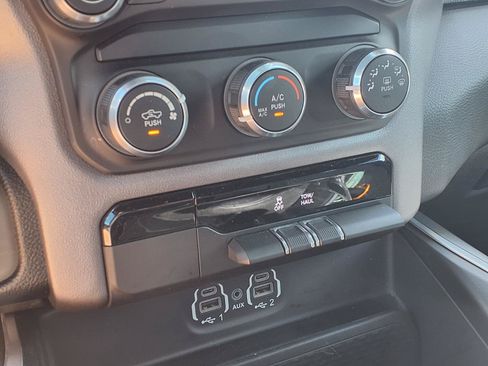 Used 2022 RAM 1500 Big Horn AWD/4WD image 13