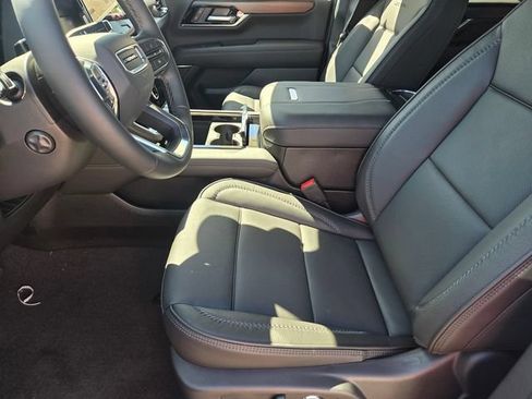 New 2026 GMC Sierra 2500 Denali Ultimate w/ Snow Plow Prep/Camper Package AWD/4WD image 8