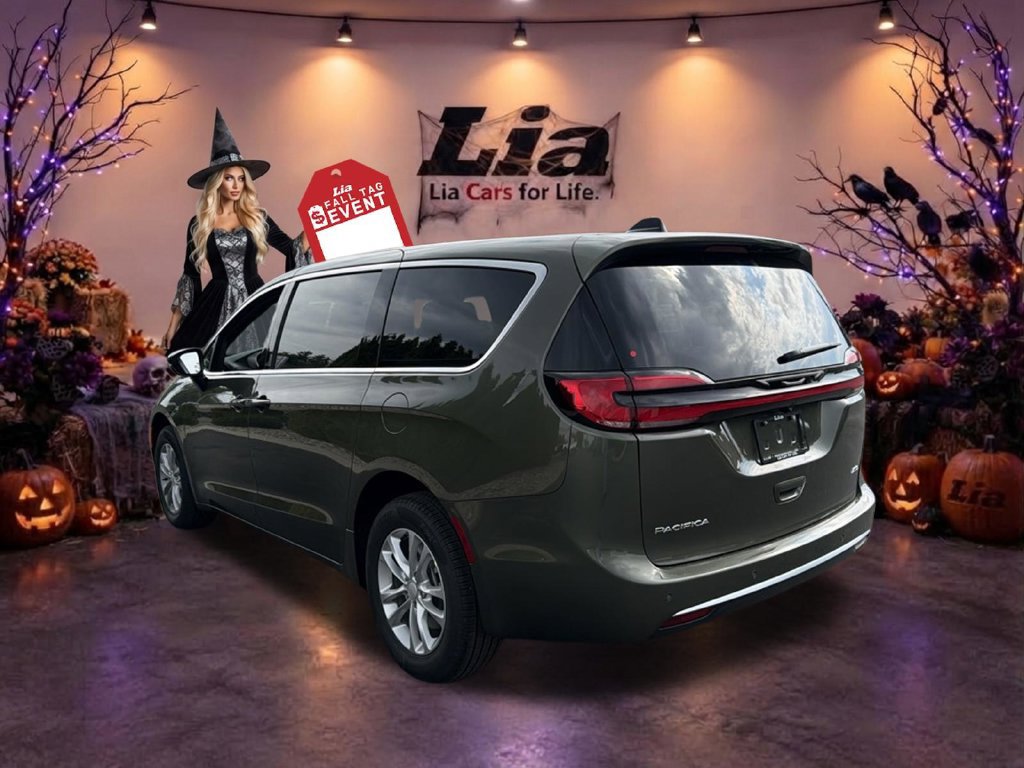 New 2027 Chrysler Pacifica Select AWD/4WD image 6