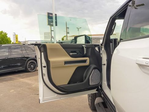 Used 2026 GMC Hummer EV SUV AWD/4WD image 19