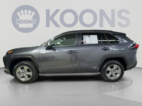 Used 2025 Toyota RAV4 XLE AWD/4WD image 7