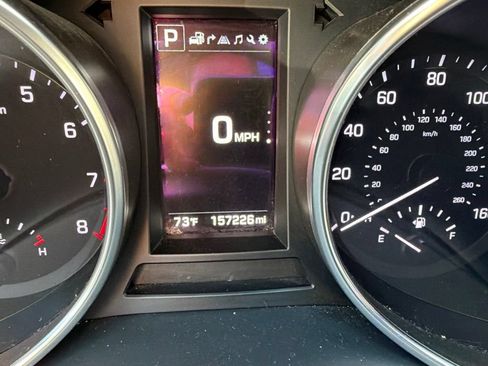 Used 2018 Hyundai Santa Fe Limited AWD/4WD image 17