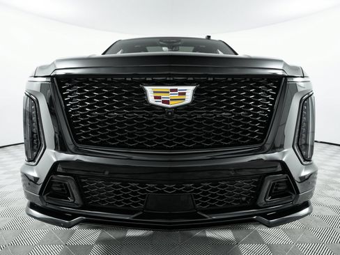 Used 2025 Cadillac Escalade V w/ LPO, Floor Liner Package AWD/4WD image 95