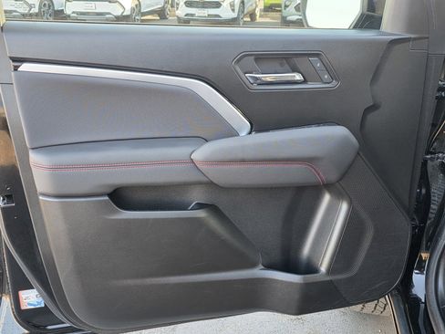 Used 2024 Chevrolet Colorado Z71 w/ Z71 Convenience Package 2 image 20