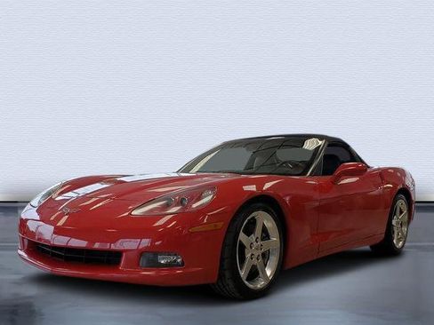 Used 2005 Chevrolet Corvette Convertible image 1