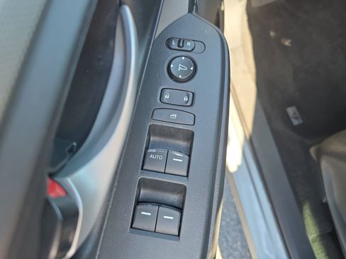 Used 2017 Honda CR-V LX image 14