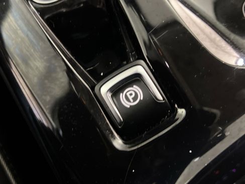 Used 2023 Buick Envision Essence image 33