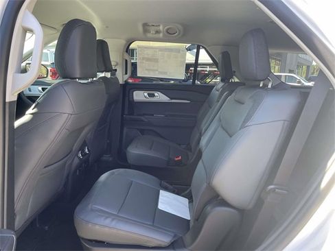 New 2026 Ford Explorer Active w/ Active Comfort Package image 12