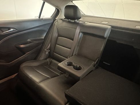 Used 2017 Chevrolet Cruze Premier image 21