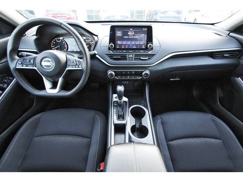 Used 2021 Nissan Altima 2.5 SV FWD image 12