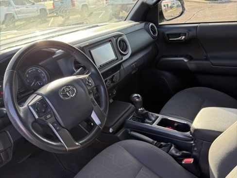 Certified 2019 Toyota Tacoma TRD Sport image 17