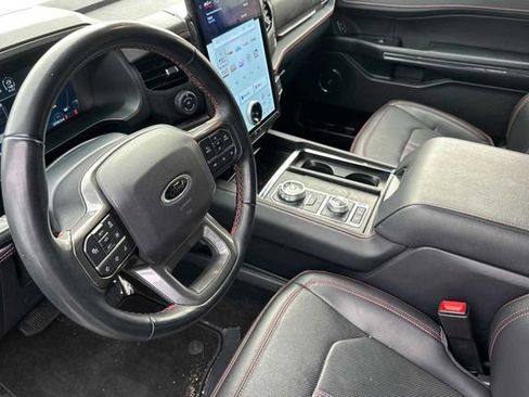 Used 2023 Ford Expedition Max Limited image 4