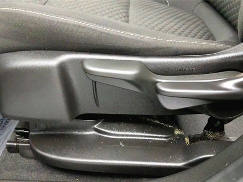 Used 2018 GMC Acadia SLE FWD image 15