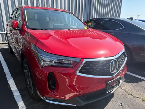 Used 2023 Acura RDX AWD w/ Advance Package image 3