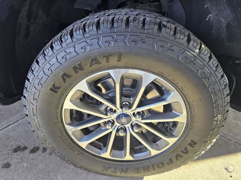 Used 2014 Ford F150 XLT w/ Equipment Group 302A Luxury image 9