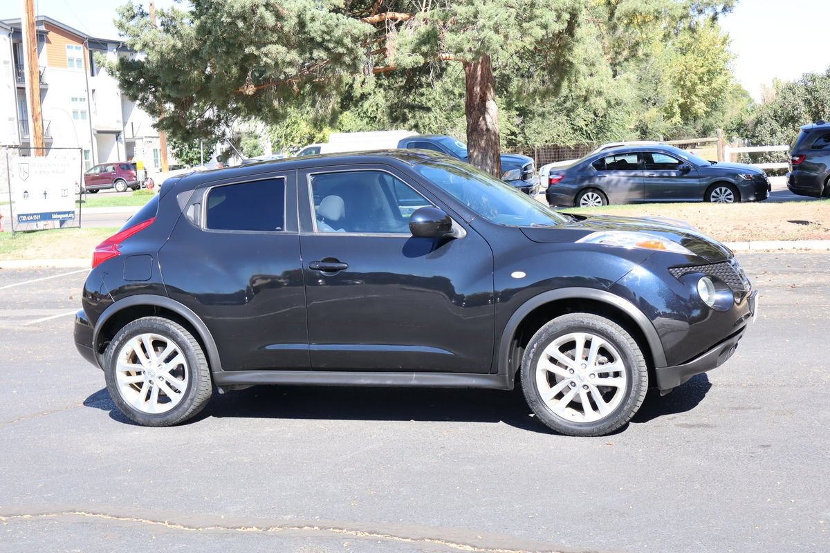 Used 2012 Nissan Juke SV AWD/4WD image 2