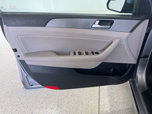 Used 2016 Hyundai Sonata SE image 19