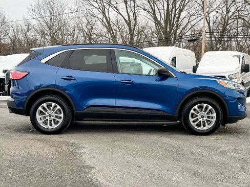 Certified 2022 Ford Escape SE w/ Convenience Package image 2