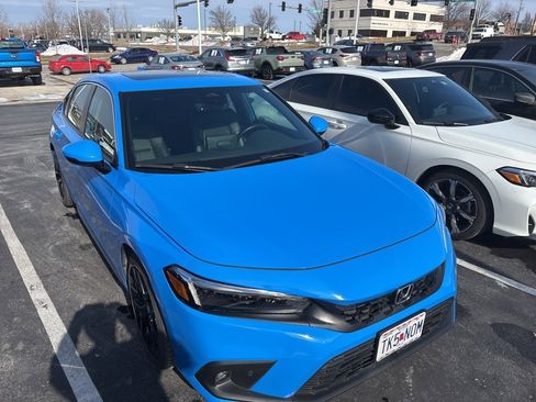 Used 2023 Honda Civic Sport Touring image 1