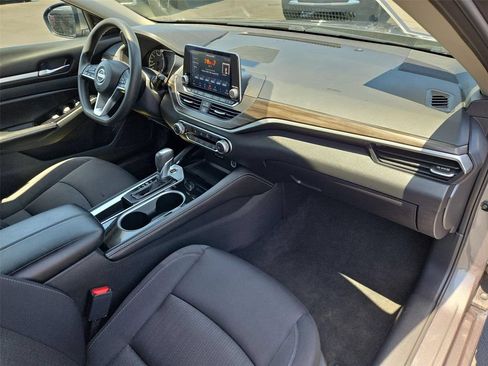 Used 2023 Nissan Altima 2.5 SV FWD image 20
